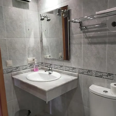 Con Piscina En Fonte De Ons4 דירה רבולטה
